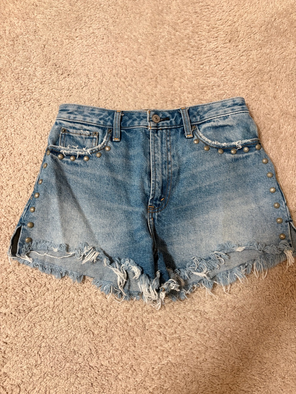 Abercrombie & Fitch Light Blue Distressed Denim Shorts with Studs(npt)